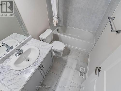 18 Heming Trail, Hamilton, ON - Indoor Photo Showing Bathroom