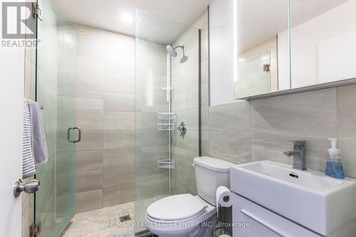 #104 -904 Paisley Rd, Guelph, ON - Indoor Photo Showing Bathroom