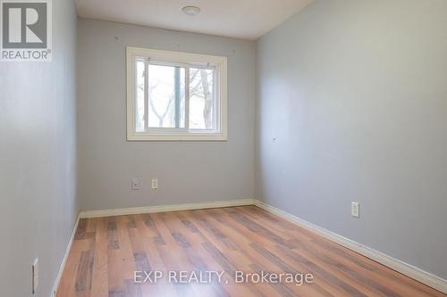 #76 -92 Stroud Cres, London, ON - Indoor Photo Showing Other Room