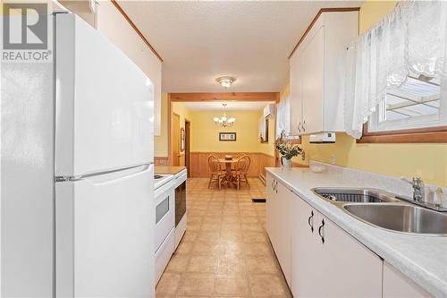 50 Laurier Drive, Morrisburg, ON - Indoor Photo Showing Kitchen With Double Sink