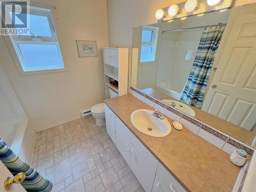 2647 Strathcona Avenue, Coalmont-Tulameen, BC - Indoor Photo Showing Bathroom