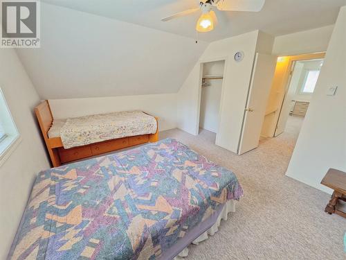 2647 Strathcona Avenue, Coalmont-Tulameen, BC - Indoor Photo Showing Bedroom