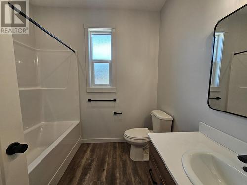 3042 Meadow Place, Smithers, BC - Indoor Photo Showing Bathroom