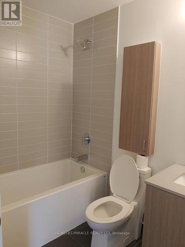 #614 -2799 Kingston Rd, Toronto, ON - Indoor Photo Showing Bathroom