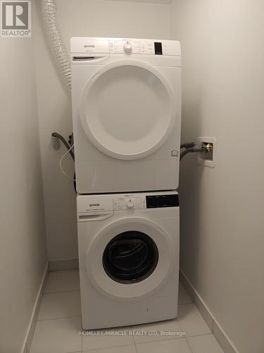614 - 2799 Kingston Road, Toronto, ON - Indoor Photo Showing Laundry Room