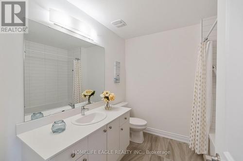 2132 Wilson St, Innisfil, ON - Indoor Photo Showing Bathroom