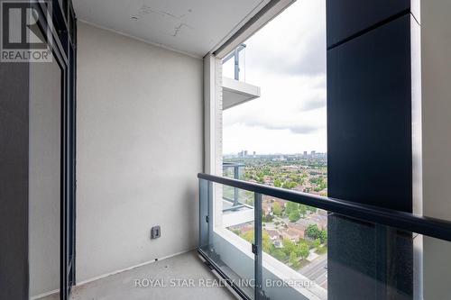 2211 - 7950 Bathurst Street, Vaughan, ON - Outdoor With View With Exterior