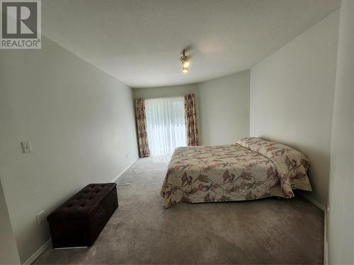 6446 Meadows Drive Unit# 8, Oliver, BC - Indoor Photo Showing Bedroom
