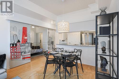 #1222 -230 Queens Quay W, Toronto, ON - Indoor Photo Showing Dining Room