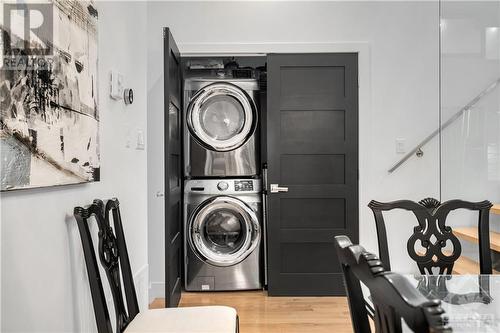 307 Atlantis Avenue, Ottawa, ON - Indoor Photo Showing Laundry Room