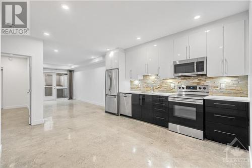 307 Atlantis Avenue, Ottawa, ON - Indoor Photo Showing Kitchen With Upgraded Kitchen