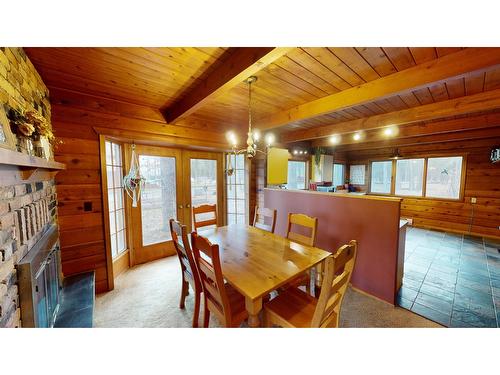 861 New Lake Road, Cranbrook, BC - Indoor Photo Showing Dining Room