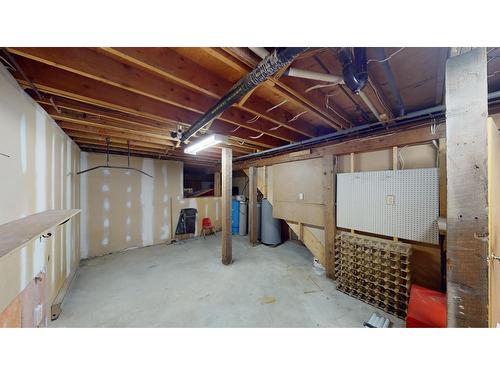 861 New Lake Road, Cranbrook, BC - Indoor Photo Showing Other Room