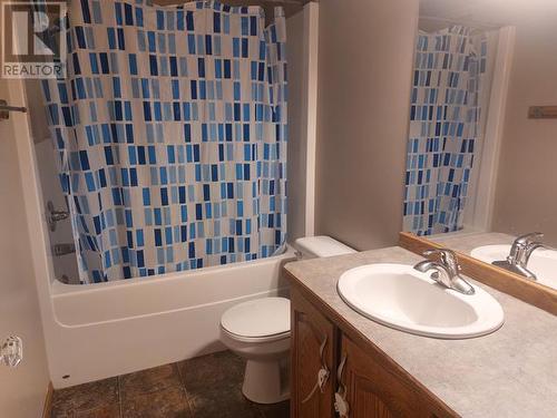 31- Mallard Way, Whitehorse, YT - Indoor Photo Showing Bathroom
