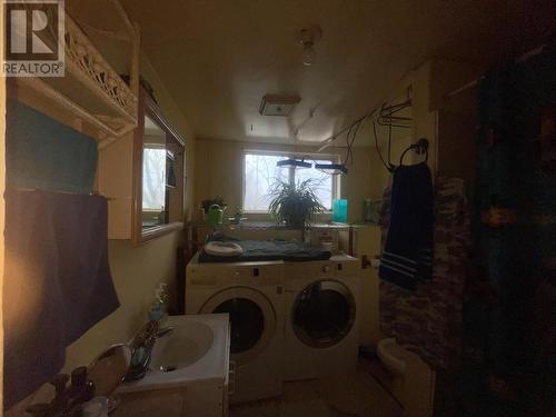 222 - 224 Van Horne  S Street, Cranbrook, BC - Indoor Photo Showing Laundry Room