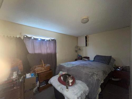 222 - 224 Van Horne Street S, Cranbrook, BC - Indoor Photo Showing Bedroom