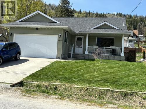 1835 First  Street, Fruitvale, BC - Outdoor With Deck Patio Veranda