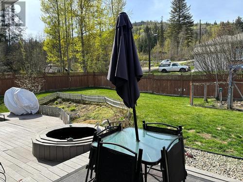 1835 First  Street, Fruitvale, BC - Outdoor With Deck Patio Veranda With Backyard