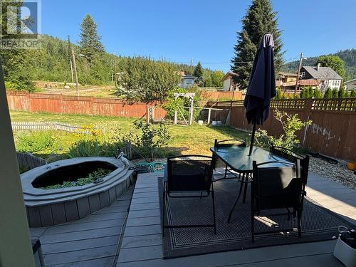 1835 First  Street, Fruitvale, BC - Outdoor With Deck Patio Veranda