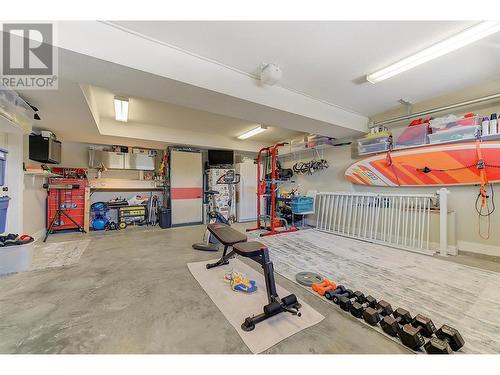 6148 Lipsett Avenue, Peachland, BC - Indoor Photo Showing Garage