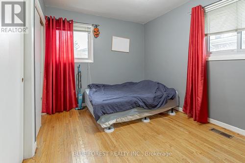 342A Stratton Dr E, London, ON - Indoor Photo Showing Bedroom