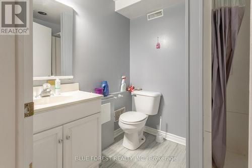 342A Stratton Dr E, London, ON - Indoor Photo Showing Bathroom