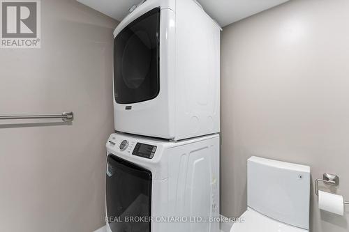 27 Chestnut St, Kitchener, ON - Indoor Photo Showing Laundry Room