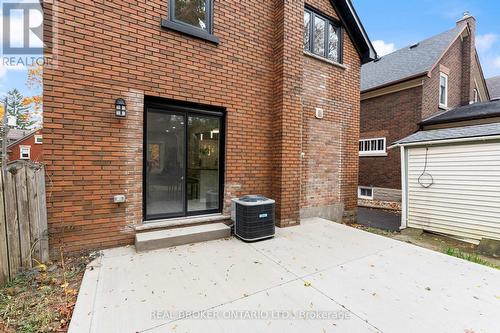27 Chestnut St, Kitchener, ON - Outdoor With Exterior