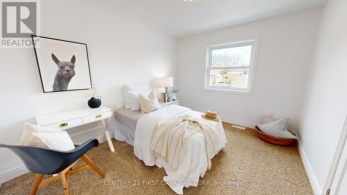 103 Metcalfe Street, Ingersoll, ON - Indoor Photo Showing Bedroom