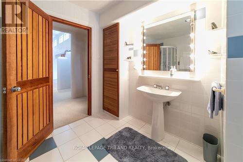 Imported from itso - 15668 Furnival Road, Southwest Middlesex, ON - Indoor Photo Showing Bathroom