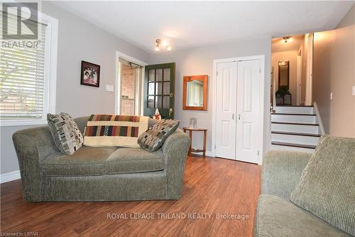 31 Parliament Crescent, London, ON - Indoor Photo Showing Living Room