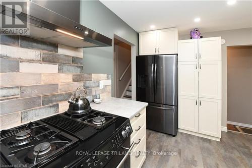 31 Parliament Crescent, London, ON - Indoor Photo Showing Kitchen