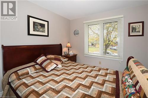 31 Parliament Crescent, London, ON - Indoor Photo Showing Bedroom