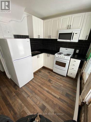 90 Creswell Dr, Quinte West, ON - Indoor Photo Showing Kitchen