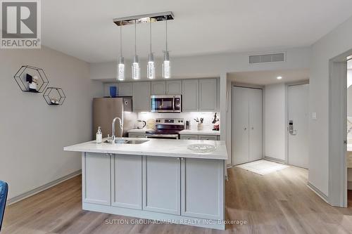 2306 - 90 Highland Drive, Oro-Medonte, ON - Indoor Photo Showing Kitchen