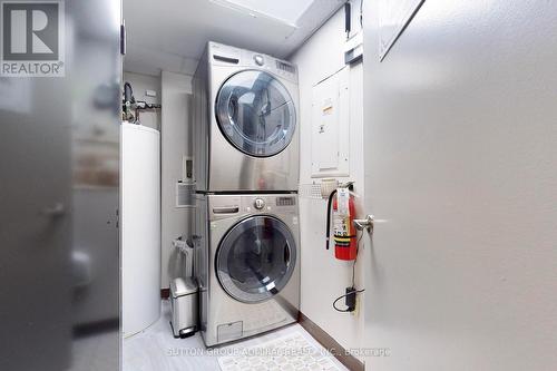 2306 - 90 Highland Drive, Oro-Medonte, ON - Indoor Photo Showing Laundry Room