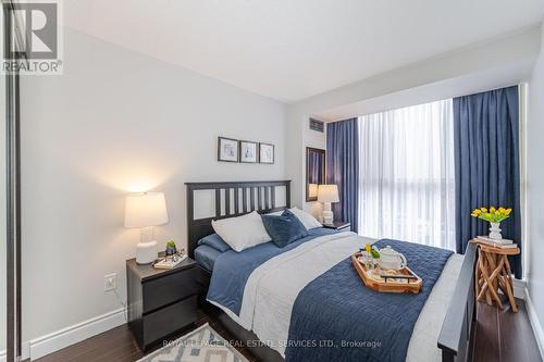 #201 -4205 Shipp Dr, Mississauga, ON - Indoor Photo Showing Bedroom