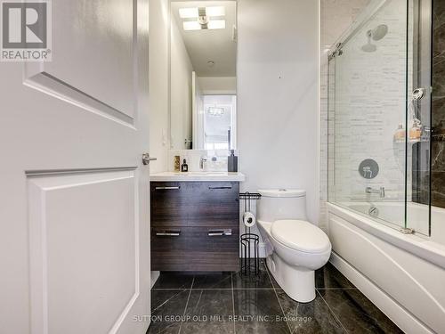 Lph3704 - 33 Shore Breeze Drive, Toronto, ON - Indoor Photo Showing Bathroom