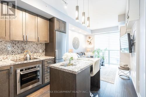 603A - 5230 Dundas Street E, Burlington, ON - Indoor Photo Showing Kitchen With Upgraded Kitchen