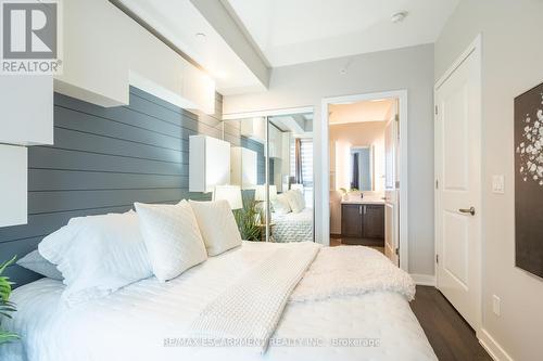 603A - 5230 Dundas Street E, Burlington, ON - Indoor Photo Showing Bedroom