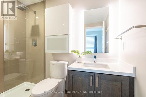 #603A -5230 Dundas St E, Burlington, ON - Indoor Photo Showing Bathroom