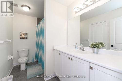 56 Farringdon Crescent, Brampton, ON - Indoor Photo Showing Bathroom