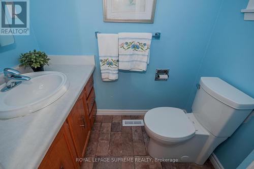 64 Radford Dr, Brampton, ON - Indoor Photo Showing Bathroom