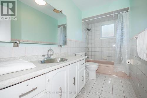 64 Radford Drive, Brampton, ON - Indoor Photo Showing Bathroom