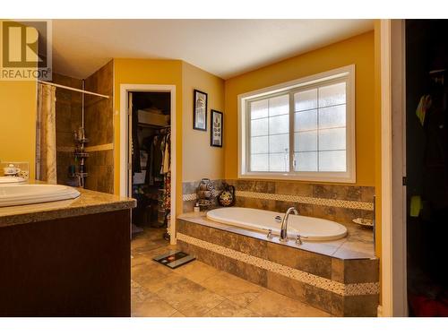 15025-15055 Cariboo Highway, Prince George, BC - Indoor Photo Showing Bathroom