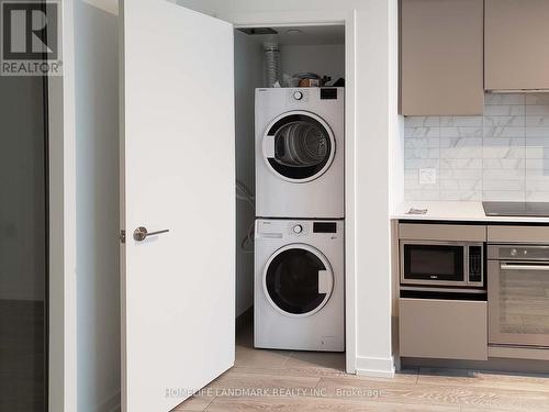 319 - 55 Mercer Street, Toronto, ON - Indoor Photo Showing Laundry Room