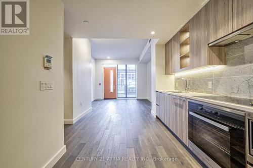 #109 -95 Mcmahon Dr, Toronto, ON - Indoor Photo Showing Other Room