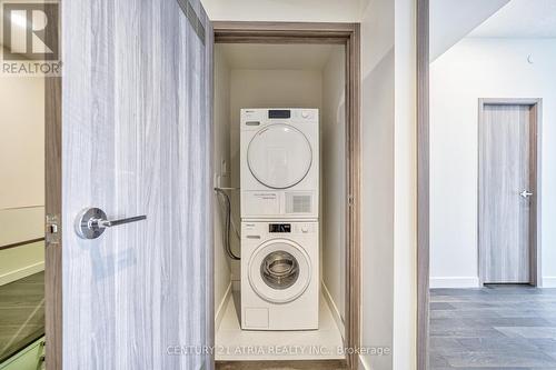 #109 -95 Mcmahon Dr, Toronto, ON - Indoor Photo Showing Laundry Room