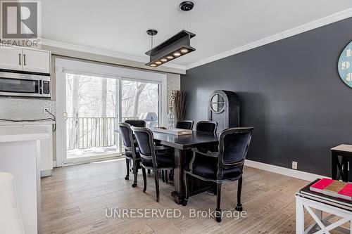 27 Sagebrush Lane, Toronto, ON - Indoor Photo Showing Dining Room