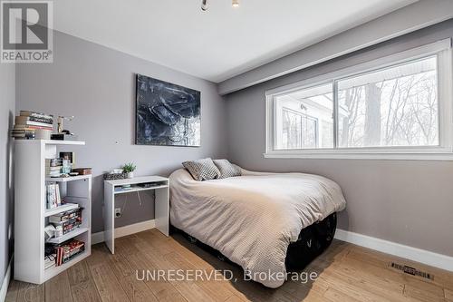 27 Sagebrush Lane, Toronto, ON - Indoor Photo Showing Bedroom